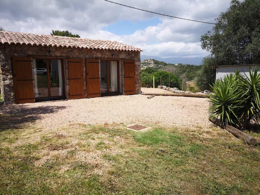 Location Casa Di Lesia A / Porto-vecchio *