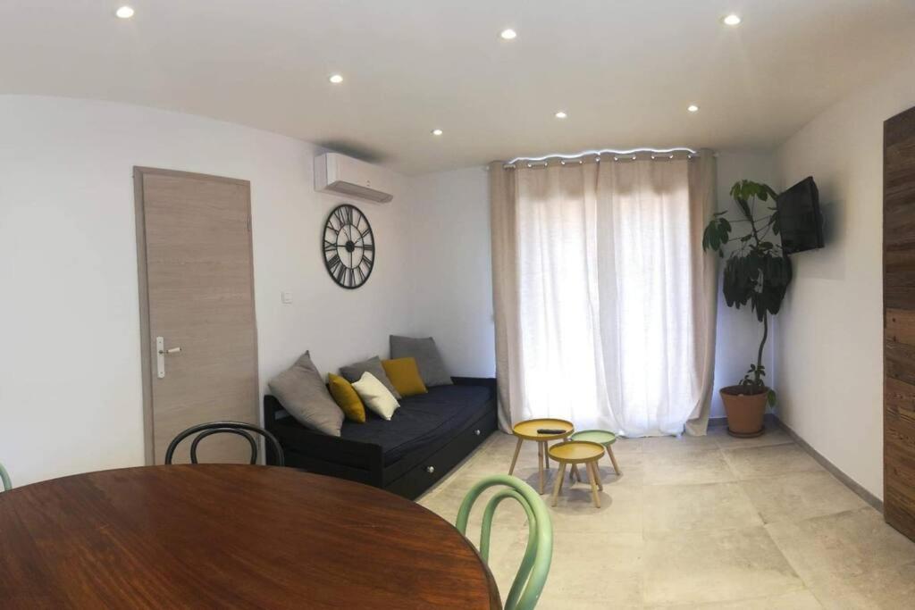 Location Casa Di Lesia A / Porto-vecchio *